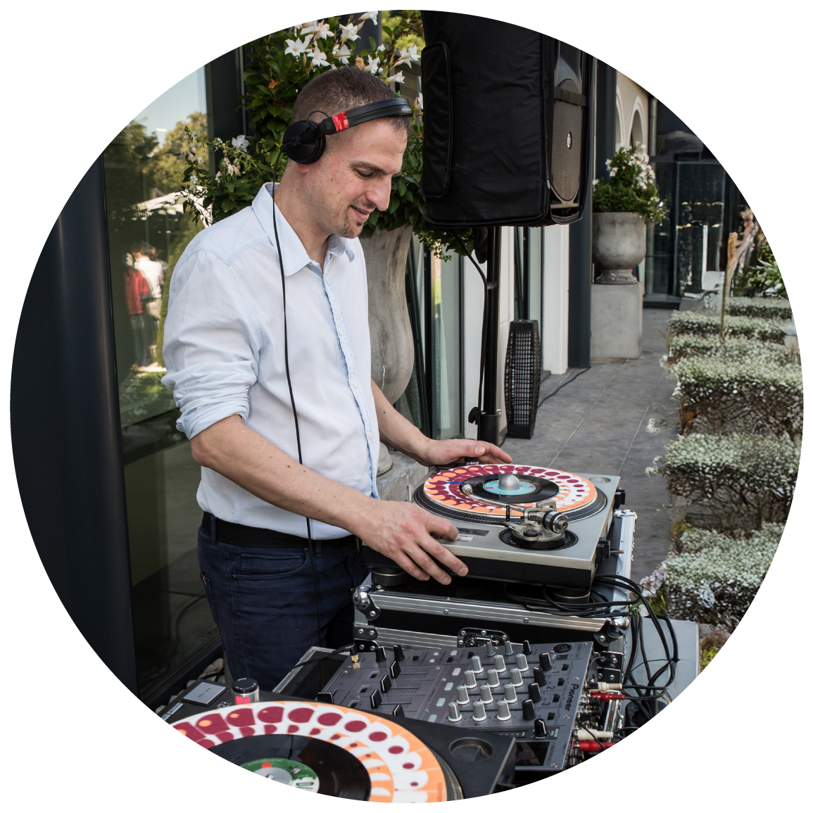 musique et playlist écoute-moi ca de dj saiz: electro, house, groove, soundcloud et mixcloud